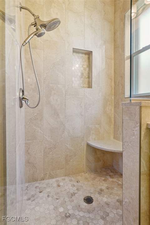 8103 Woodridge Pointe Dr, Fort Myers FL - photo 16 of 36