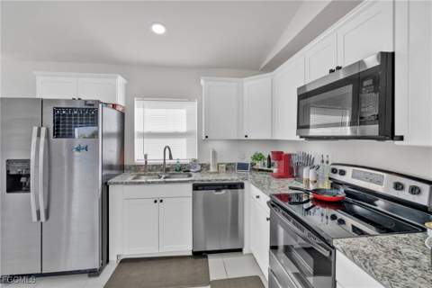 1327 NE 12th Ave, Cape Coral FL - photo 14 of 27