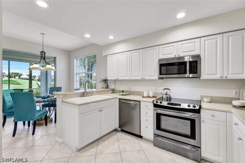 9261 Palmetto Ridge Dr 102, Estero FL - photo 7 of 22