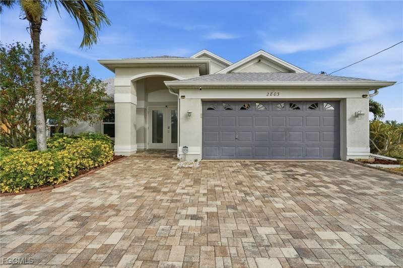 3 bedroom SingleFamilyResidence at 2803 SW 34th Ter, Cape Coral, Cape Coral — photo 4