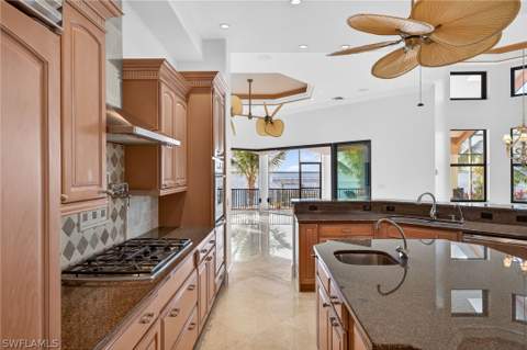 2600 McGregor Blvd, Fort Myers FL - photo 6 of 49