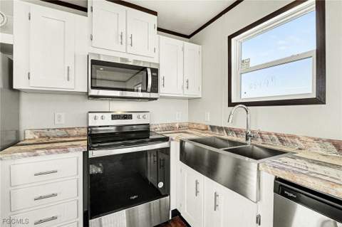 69 Emily Ln, Fort Myers Beach FL - photo 10 of 24