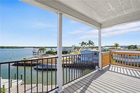 69 Emily Ln, Fort Myers Beach FL - photo 9 of 24