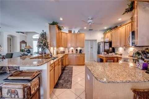 5605 Merlyn Ln, Cape Coral FL - photo 19 of 50