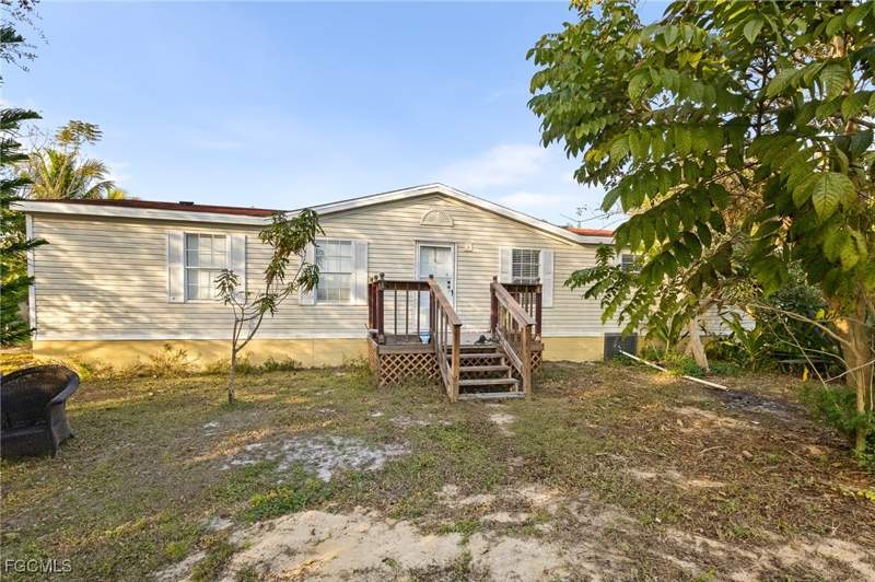 3 bedroom ManufacturedHome at 17441 Kentara Way, Willow Brook Farms, Fort Myers — photo 2