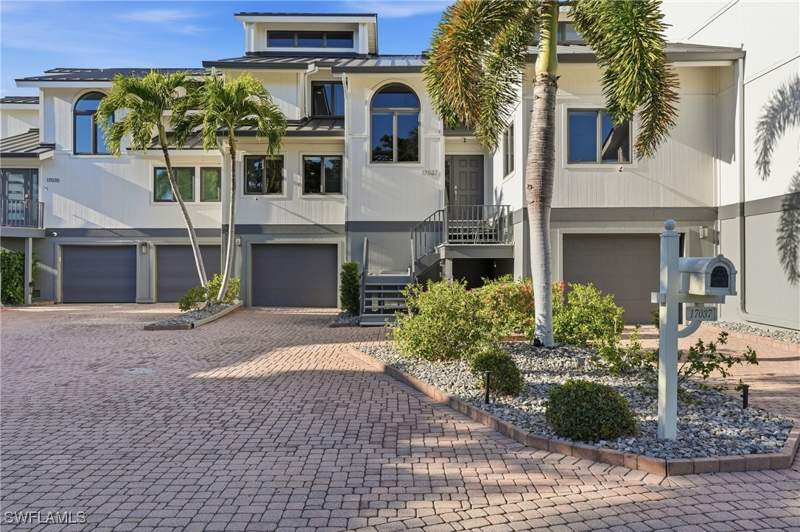 3 bedroom Townhouse at 17037 Marina Cove Ln, Jonathan Harbour, Fort Myers — photo 5