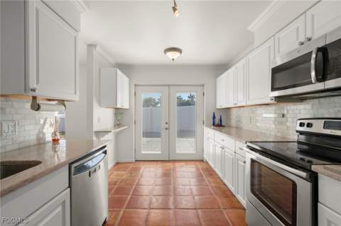 15068 Cloverdale Dr, Fort Myers FL - photo 16 of 48