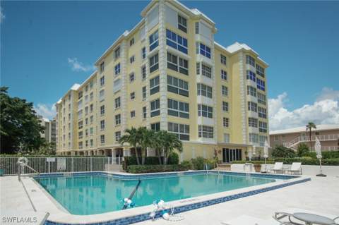 1900 Gulf Shore Blvd N 303, Naples FL - photo 24 of 31