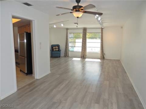 229 SE 46th Ln, Cape Coral FL - photo 12 of 48