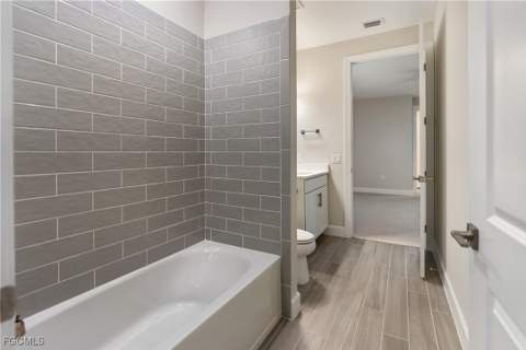 19001 Aqua Shore Dr, Fort Myers FL - photo 15 of 49