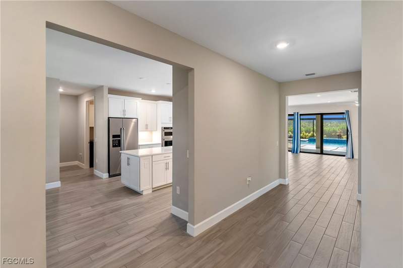 2 bedroom SingleFamilyResidence at 19001 Aqua Shore Dr, Wildblue, Fort Myers — photo 3