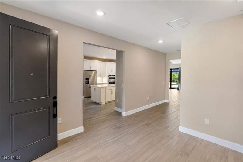 2 bedroom SingleFamilyResidence at 19001 Aqua Shore Dr, Wildblue, Fort Myers — photo 4