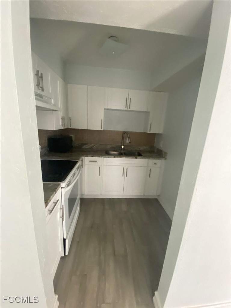 1 bedroom Condominium at 1830 Maravilla Ave 709, Green Tee Village, Fort Myers — photo 4