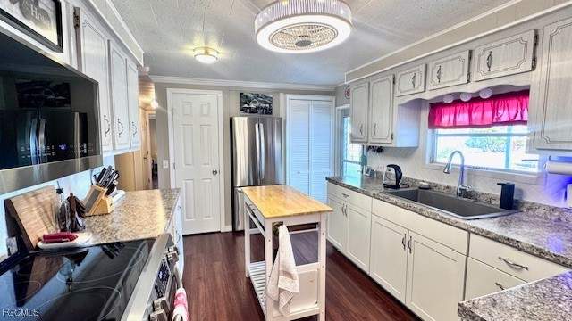 2 bedroom ManufacturedHome at 14667 Paul Revere Loop, Old Bridge Village, North Fort Myers — photo 4