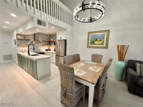 2122 Gulf Beach Villas, Captiva FL - photo 7 of 30