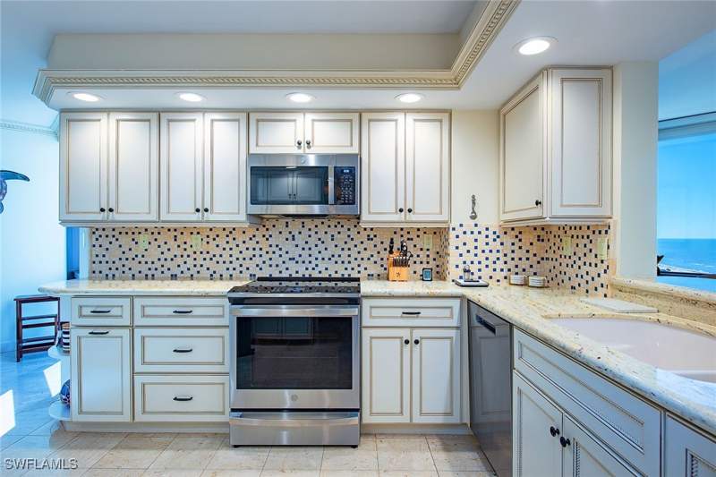 3 bedroom Condominium at 4751 Gulf Shore Blvd N Ph8, Terraces At Park Shore, Naples — photo 5