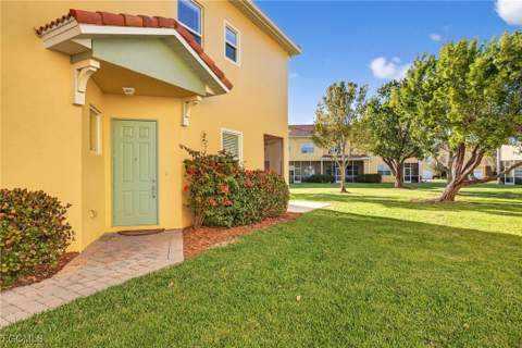 9832 Cristalino View Way 104, Fort Myers FL - photo 10 of 33