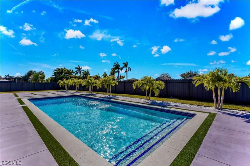 4 bedroom SingleFamilyResidence at 18 Nelson Rd N, Cape Coral, Cape Coral — photo 2