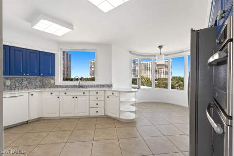 4251 Gulf Shore Blvd N 6A, Naples FL - photo 10 of 32