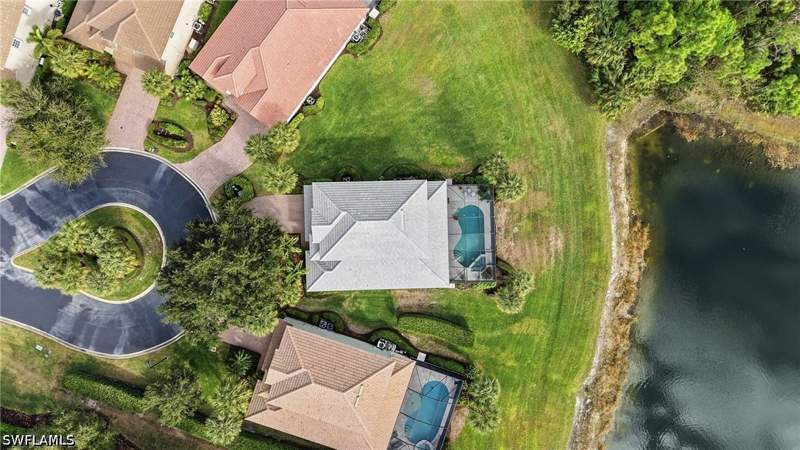 4 bedroom SingleFamilyResidence at 21750 Longleaf Trail Dr, Longleaf, Estero — photo 5