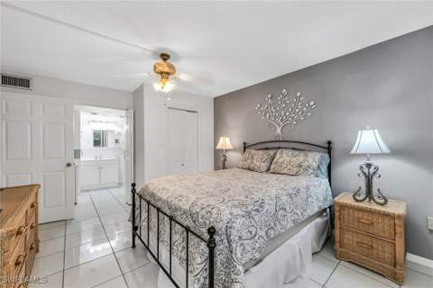 200 Valley Stream Dr 3B, Naples FL - photo 16 of 45