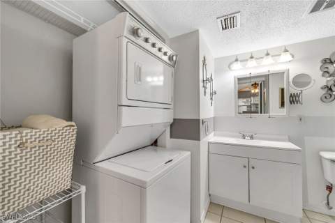 200 Valley Stream Dr 3B, Naples FL - photo 19 of 45