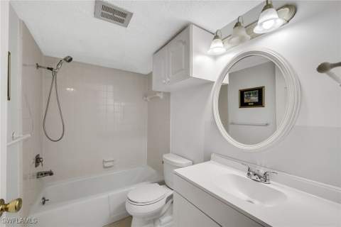 200 Valley Stream Dr 3B, Naples FL - photo 22 of 45