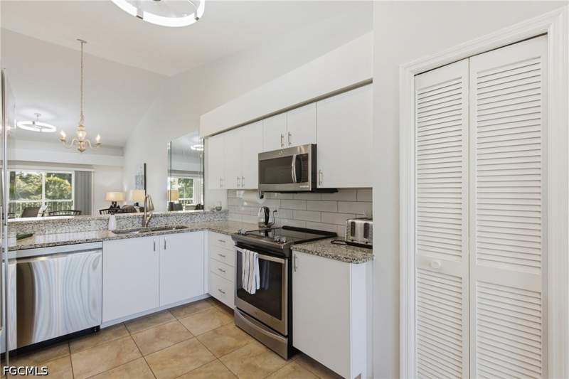 2 bedroom Condominium at 14511 Hickory Hill Ct 524, Verandas, Fort Myers — photo 4