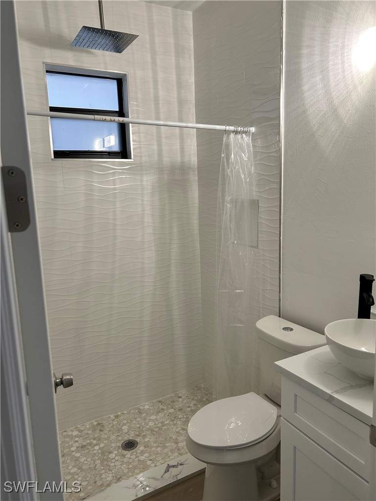 4 bedroom SingleFamilyResidence at 10830 St Lucia Ct, Imperial Gates, Bonita Springs — photo 5