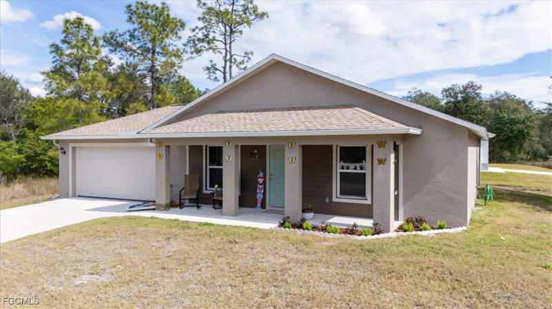 3 bedroom SingleFamilyResidence at 2001 E 14th St, Lehigh Acres, Lehigh Acres — photo 2