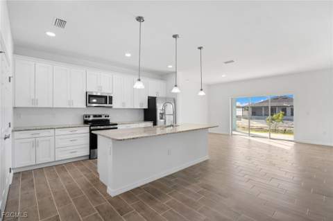 1024 SW 1st St, Cape Coral FL - photo 6 of 45