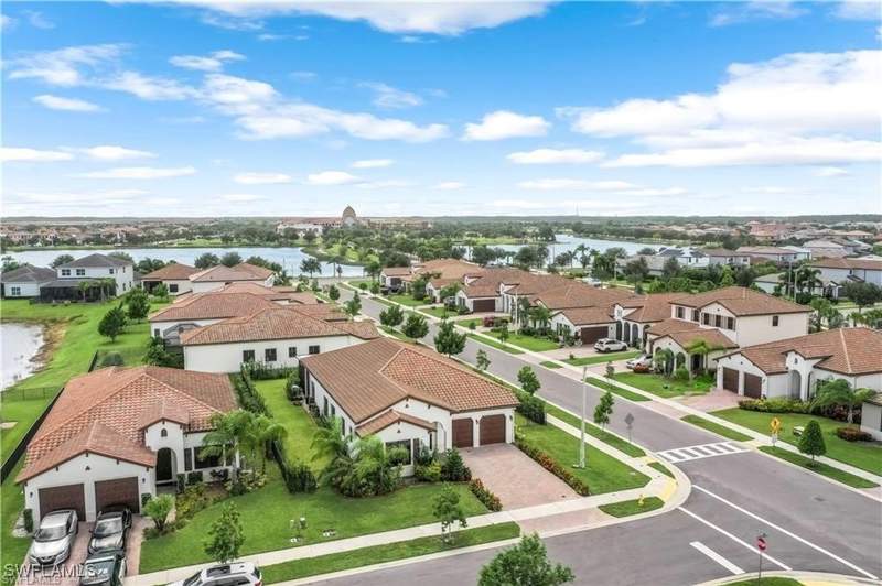 4 bedroom SingleFamilyResidence at 4761 Rosetta Ter, Maple Ridge, Ave Maria — photo 2