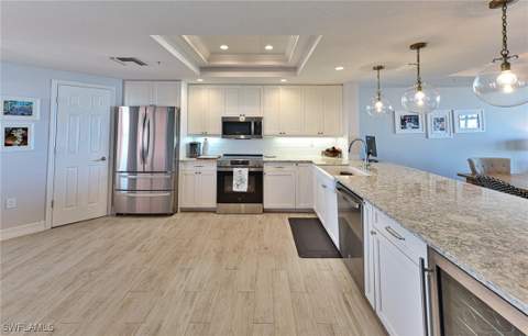 260 Barefoot Beach Blvd 604, Bonita Springs FL - photo 15 of 29