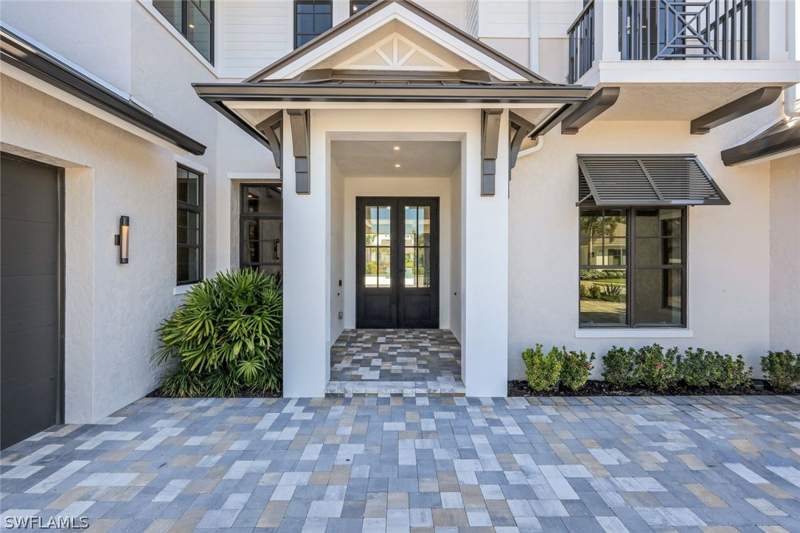 4 bedroom SingleFamilyResidence at 16728 Enclave Cir, The Enclave Of Distinction, Naples — photo 5