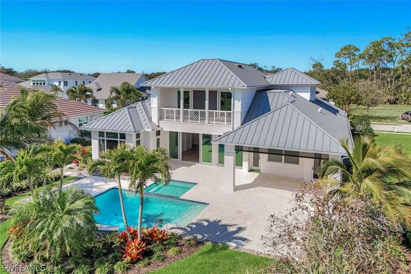 4 bedroom SingleFamilyResidence at 16716 Enclave Cir, The Enclave Of Distinction, Naples — photo 5