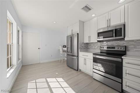 15667 Carriedale Ln, Fort Myers FL - photo 15 of 49