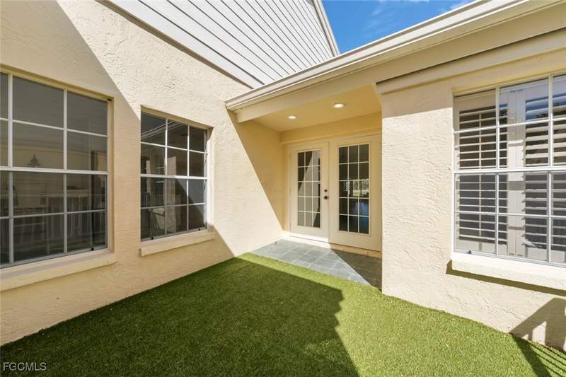 3 bedroom Attached at 15667 Carriedale Ln, Carriedale, Fort Myers — photo 3