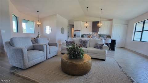 385 Paulcrest Ave, Lehigh Acres FL - photo 10 of 31