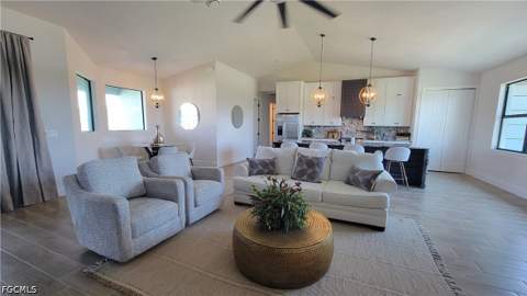 385 Paulcrest Ave, Lehigh Acres FL - photo 12 of 31