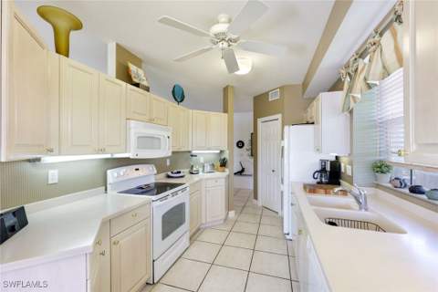 610 Laguna Royale Blvd 1001, Naples FL - photo 12 of 30