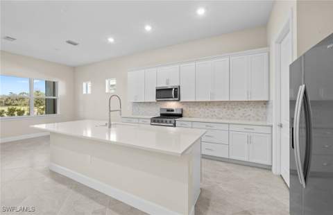 7136 Chapel Creek Ln, North Fort Myers FL - photo 17 of 50
