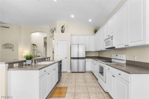 3811 Lakeview Isle Ct, Fort Myers FL - photo 10 of 42