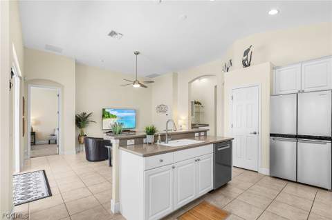 3811 Lakeview Isle Ct, Fort Myers FL - photo 11 of 42