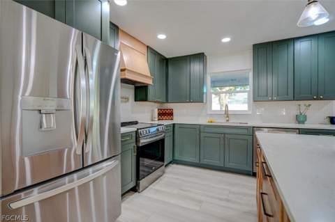 305 SE 14th Ter, Cape Coral FL - photo 17 of 44