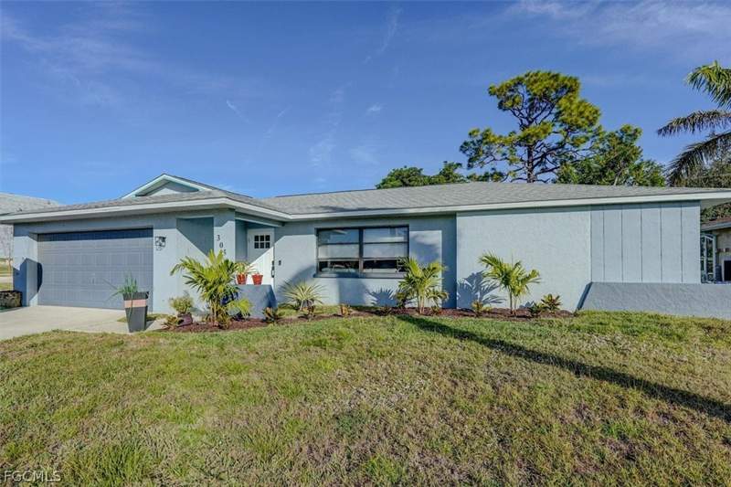 3 bedroom SingleFamilyResidence at 305 SE 14th Ter, Cape Coral, Cape Coral — photo 2