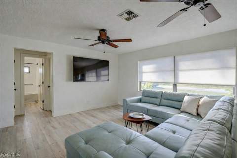 305 SE 14th Ter, Cape Coral FL - photo 9 of 44