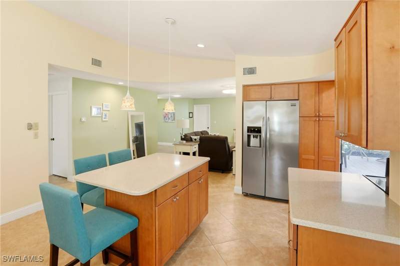 3 bedroom SingleFamilyResidence at 142 Old Tamiami Trl, Oak Park, Naples — photo 2