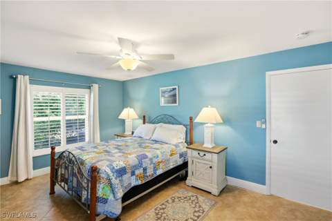142 Old Tamiami Trl, Naples FL - photo 23 of 48