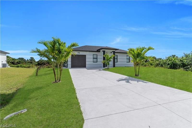 3 bedroom SingleFamilyResidence at 711 Roma Ave S, Lehigh Acres, Lehigh Acres — photo 3