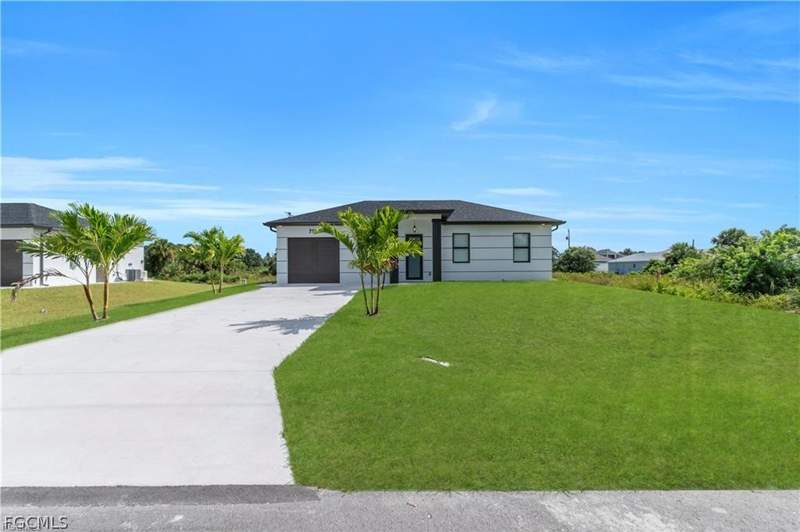 3 bedroom SingleFamilyResidence at 711 Roma Ave S, Lehigh Acres, Lehigh Acres — photo 4
